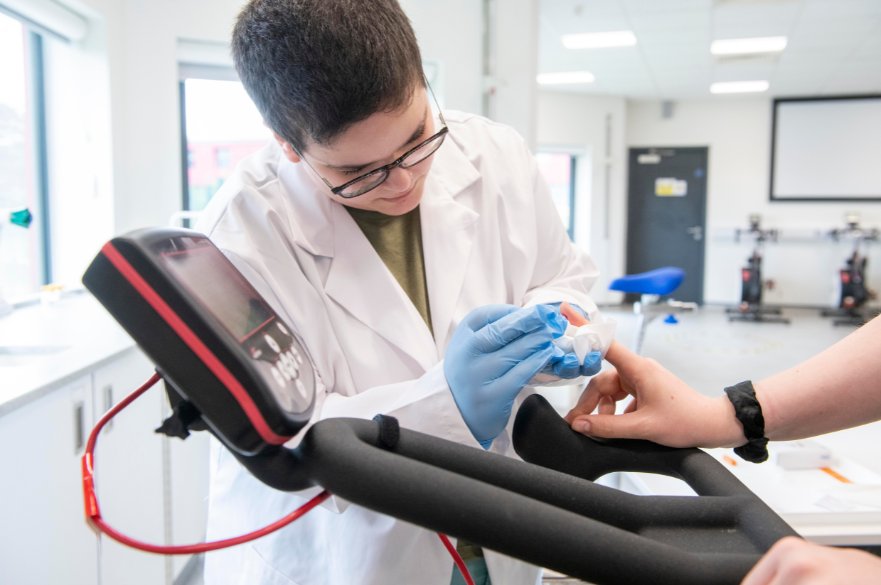 Student using Sports Lab at NTU Mansfield